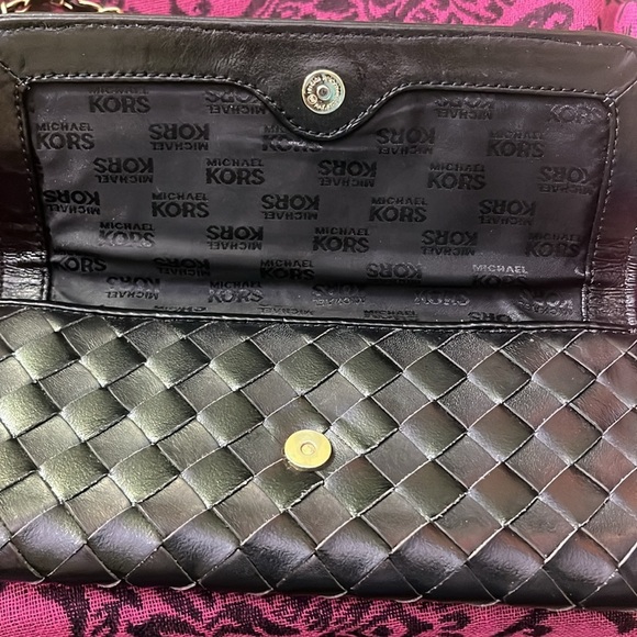 Michael Kors Black Leather Clutch With Chain - Picture 7 of 14